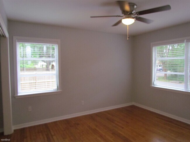 Building Photo - 2 br, 1 bath Duplex - 2054 Emogene Street
