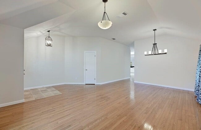 Building Photo - 7717 Ponoma Trail