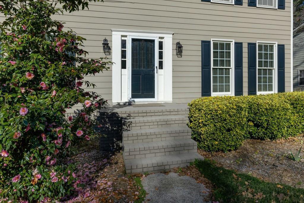 Foto principal - 4843 McPherson Dr NE