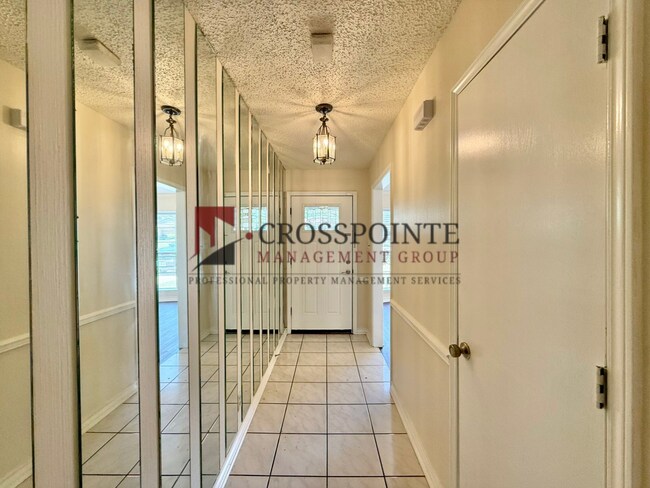Foto del edificio - 4819 Gretna Green Ln