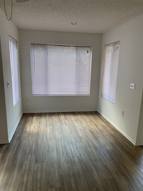 READING AREA.jpg - Cypress Trail Apartments
