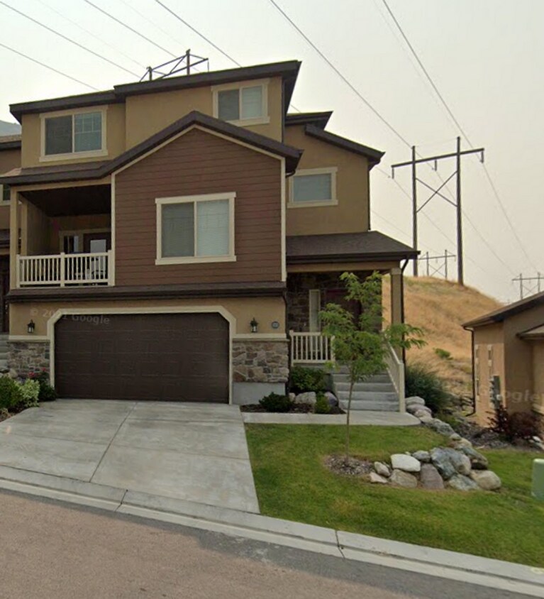 Primary Photo - Gorgeous 3 Bed Townhome - Provo Slate Canyon