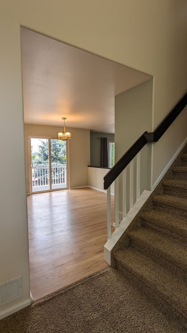 Building Photo - MODERN TWO STORY 3 BED/2.5 BATH WITH FENCE...