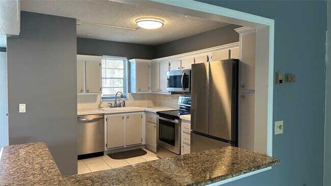 Foto del edificio - 2440 DC Country Club Boulevard
