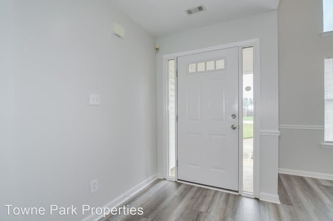 Building Photo - 3 br, 2 bath House - 138 Summerfield Circle