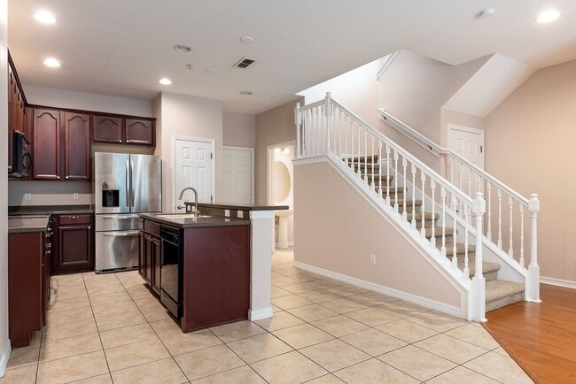 Foto del edificio - Lake Nona Preserve 3 bdrm townhome ready f...