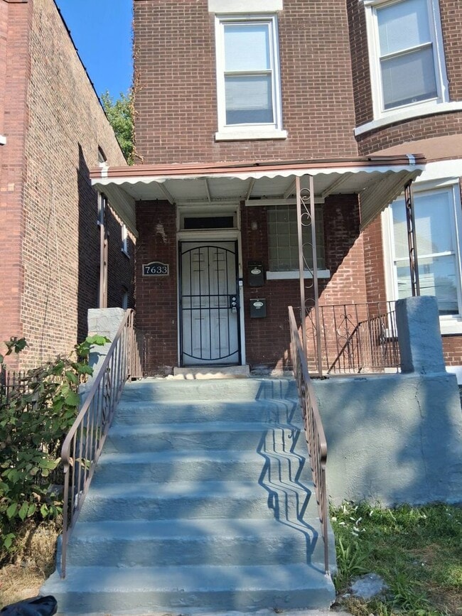 Building Photo - 7633