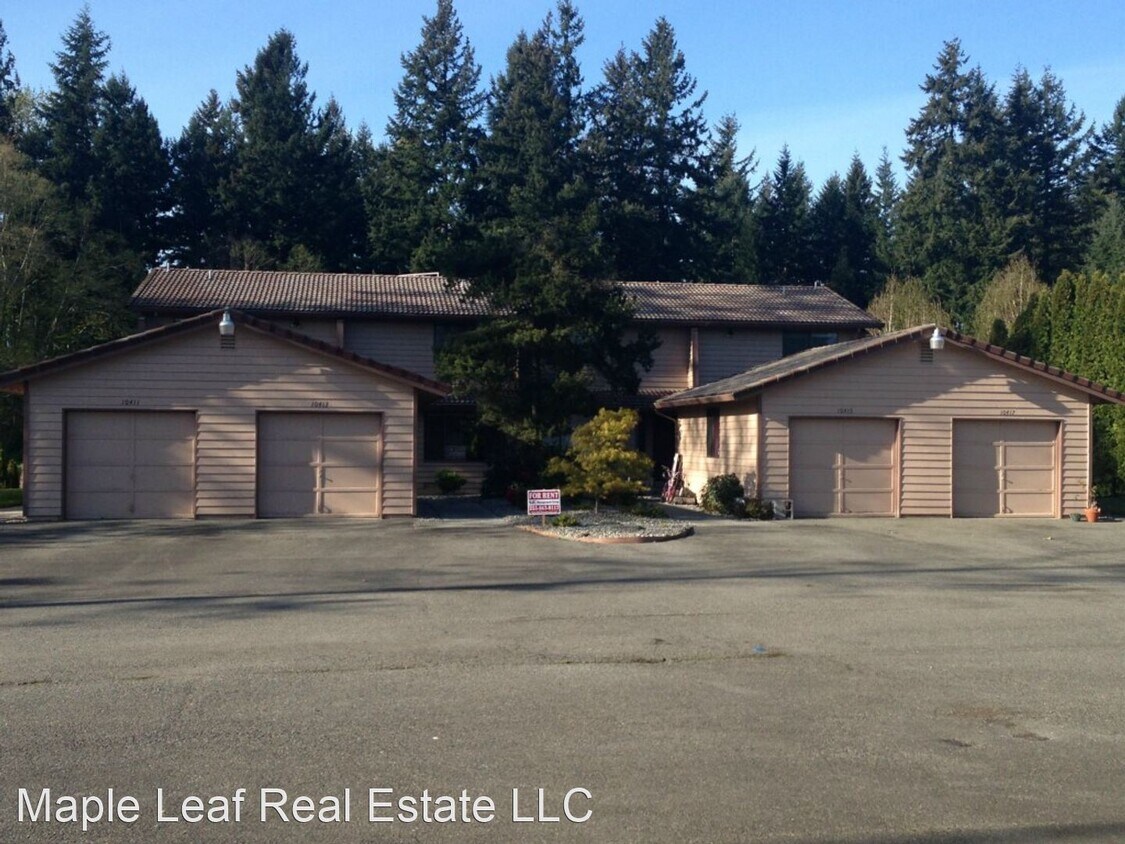 2 br, 1.5 bath House 10417 7th St E House Rental in Edgewood, WA