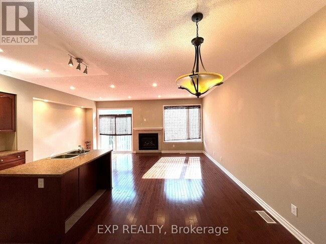 Building Photo - 862 Fletcher Cir