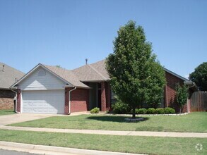 Building Photo - 6605 NW 133rd St