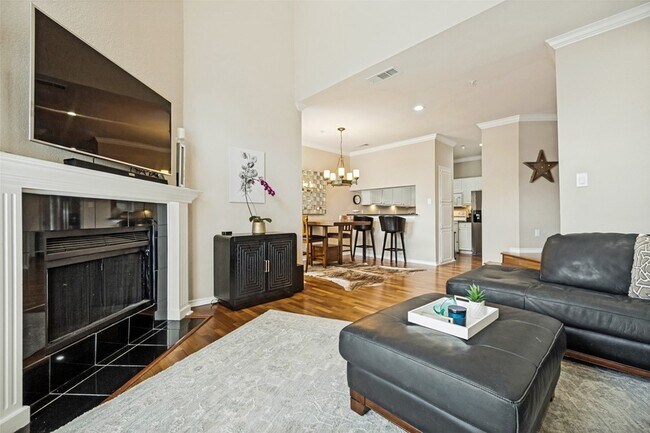 Foto del edificio - 6004 Auburndale Ave