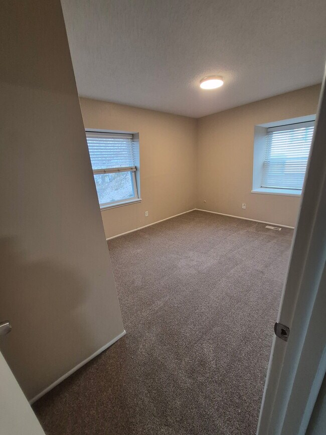 Foto del edificio - 3005 E Fountain Blvd