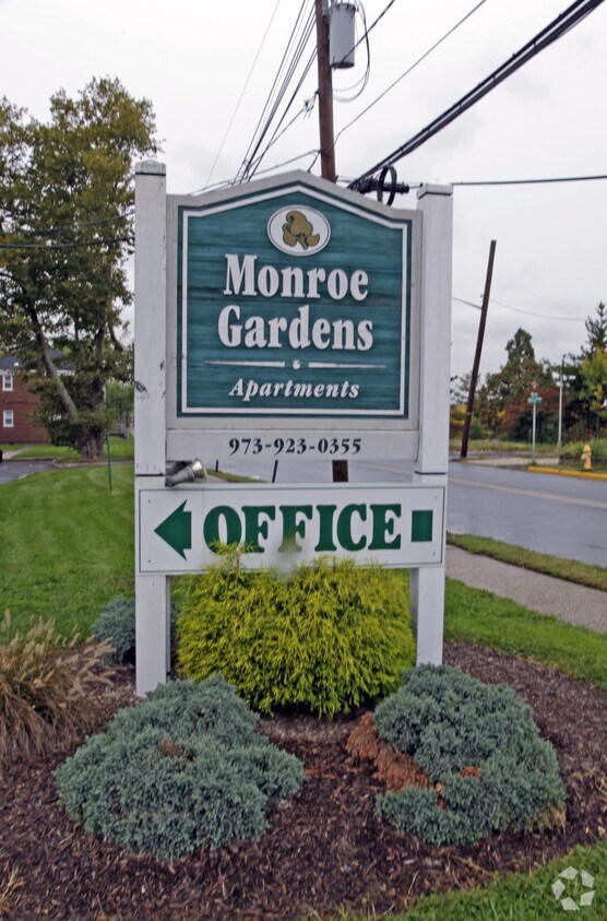 Foto del edificio - Monroe Gardens