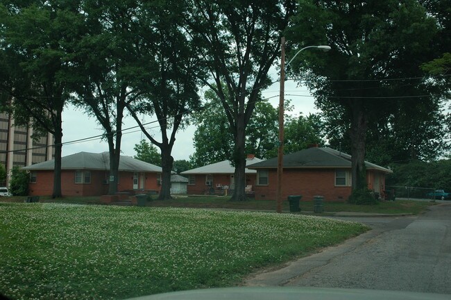 Building Photo - 38-48 Bingham Ave