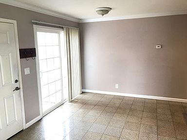 Foto del edificio - 33116 Lake Champlain St