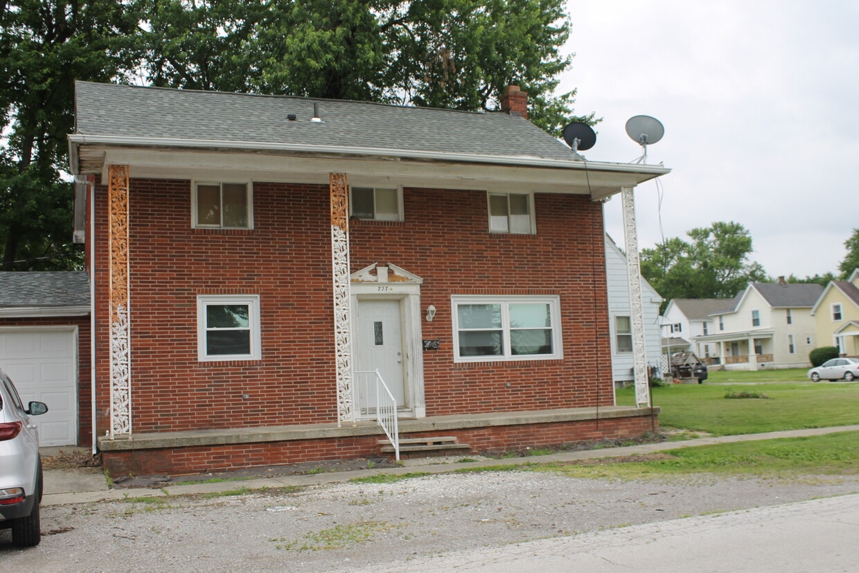 Primary Photo - 727 Washington St