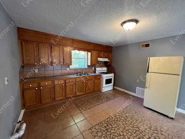 Foto del edificio - 4815 School St