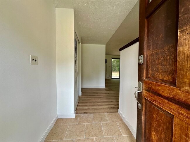 Building Photo - 19 Muriel Rd