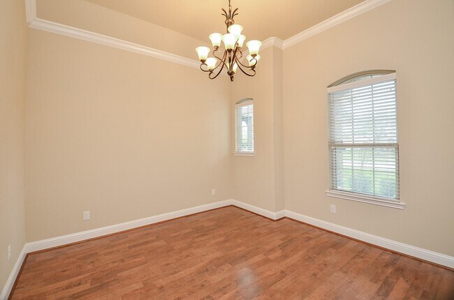 Foto del edificio - 27515 Huggins Crest Ct