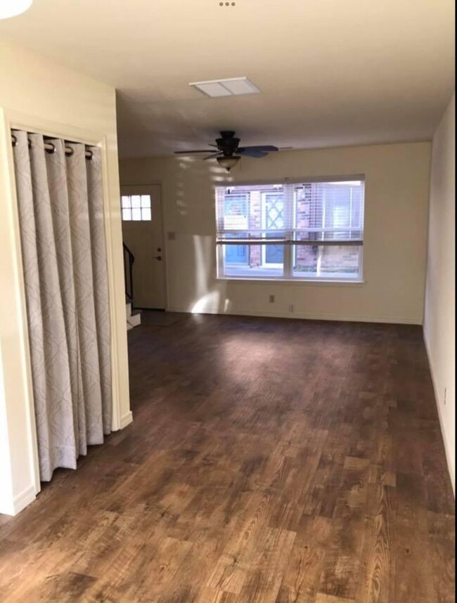 Foto del edificio - 3119 E 25th Pl