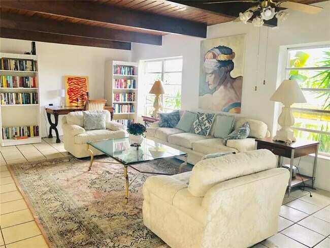 Foto del edificio - 230 Lake Ct