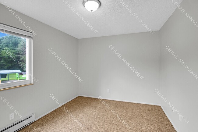Building Photo - 4430 E Mt Morris Rd