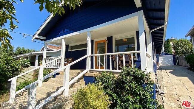 Building Photo - 1228 Sanborn Ave
