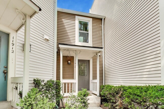 Photo - 11910 Crosswind Ct Townhome