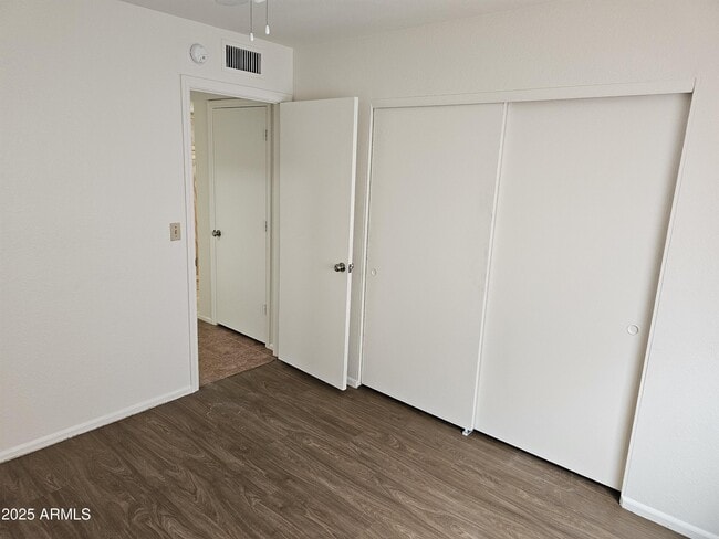 Building Photo - 633 W Southern Ave