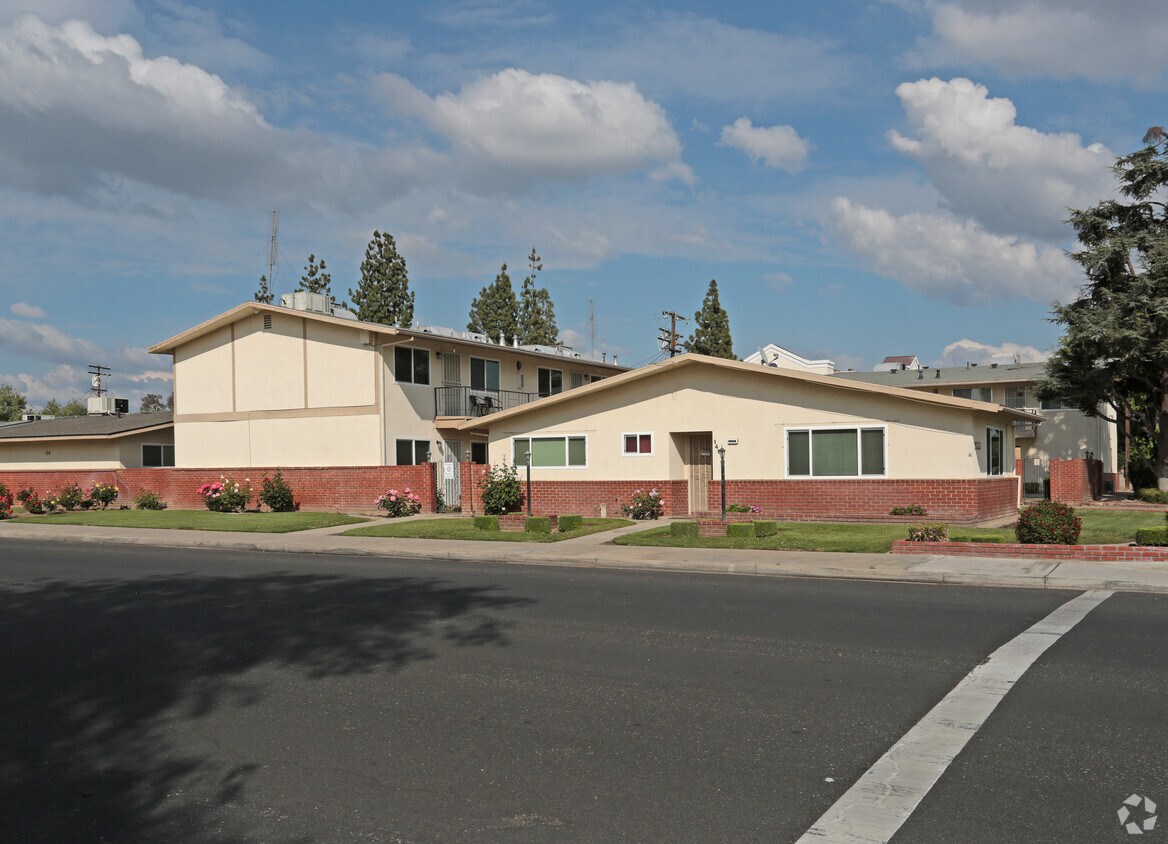 Fernbrook Apartments Apartments in Clovis, CA