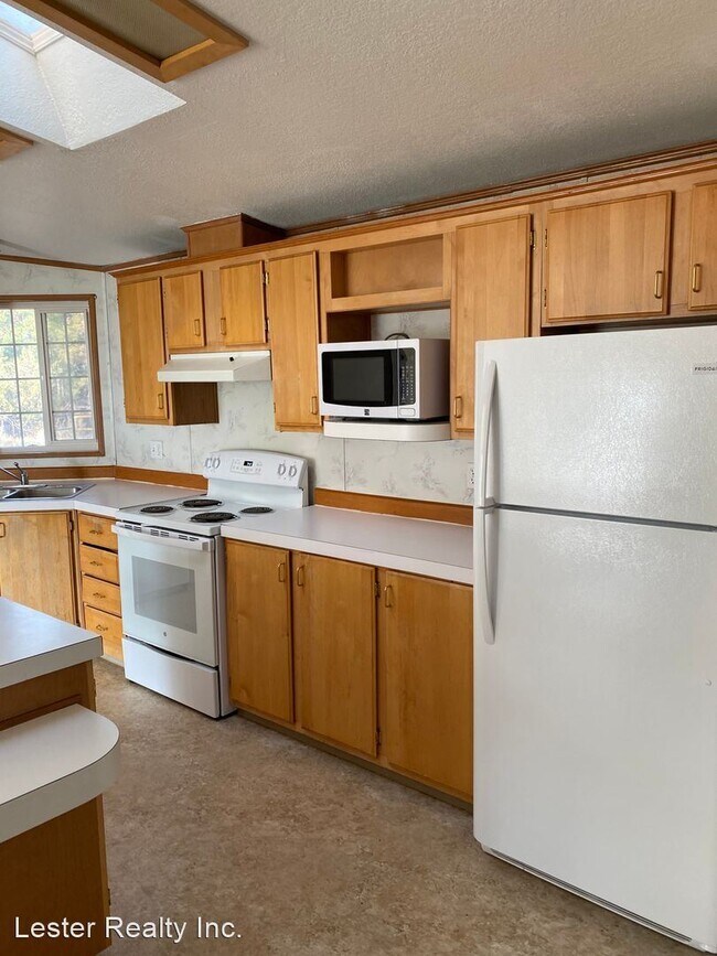 Building Photo - 3 br, 2 bath House - 8909 Bly Mtn Cutoff