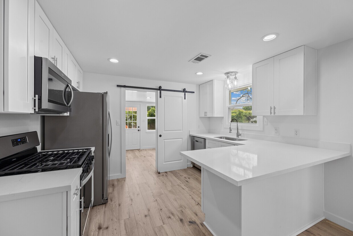 2109 James St, Jefferson, LA 70121 Townhome Rentals in Jefferson LA