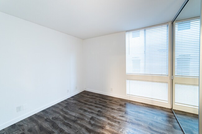 Building Photo - 1751 S Bentley Ave