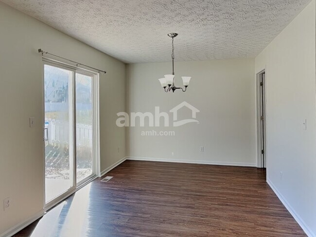 Foto del edificio - 7772 Williamson Ln