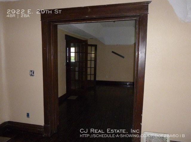 Foto del edificio - 2922 E 29th St