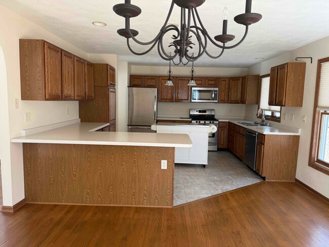 Building Photo - 1706 Ludden Dr