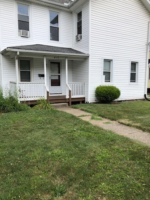 Ground Floor Entrance - 412 N Walnut St