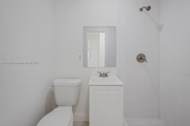 Foto del edificio - 2810 NE 60th St
