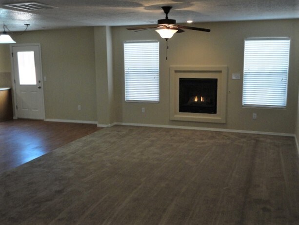 Foto del edificio - 1232 Maple Meadows Dr NE