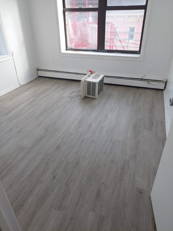 Foto del edificio - 281 Grand St