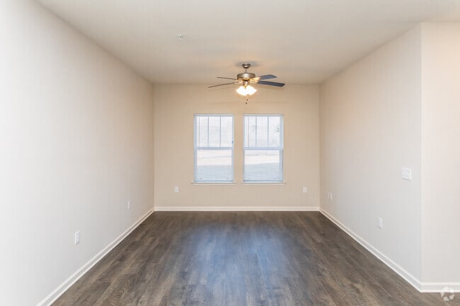 2BR, 1BA - 977SF - The Crossing at Conyers