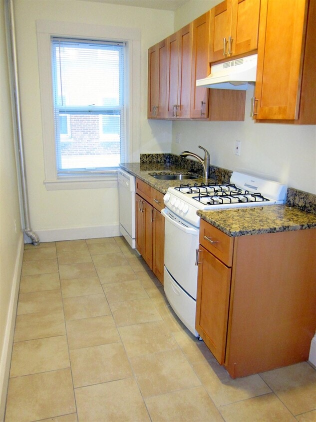 Primary Photo - 155 Summer St
