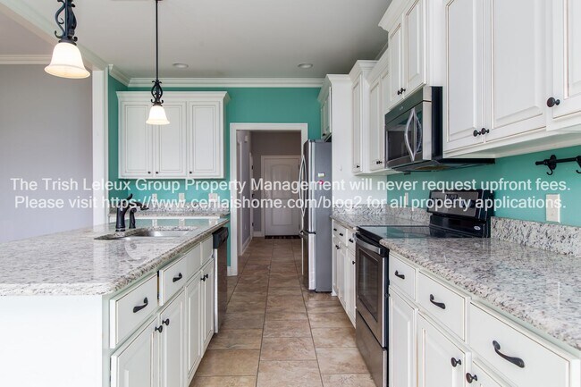 Foto del edificio - 4/2 New home close to Jackson st