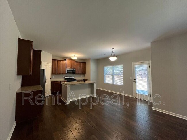 Building Photo - 106 Gunier Cir