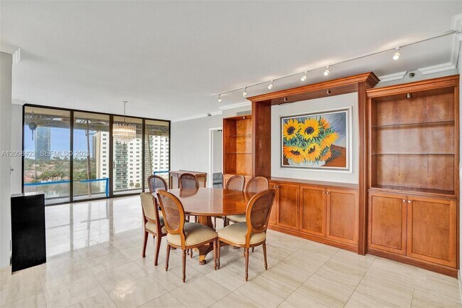 Building Photo - 19355 Turnberry Way