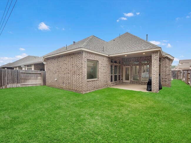 Foto del edificio - 24543 Songlark Bend Dr
