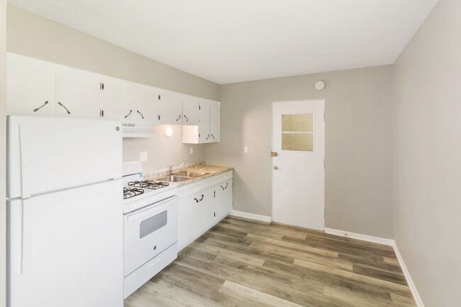 Foto del edificio - 991 Tollview Ave