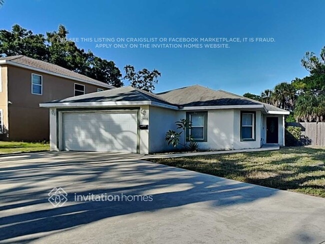 Building Photo - 2401 Granada Cir E