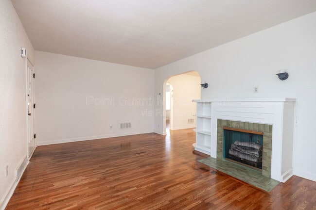 Building Photo - 619 N Glendale St