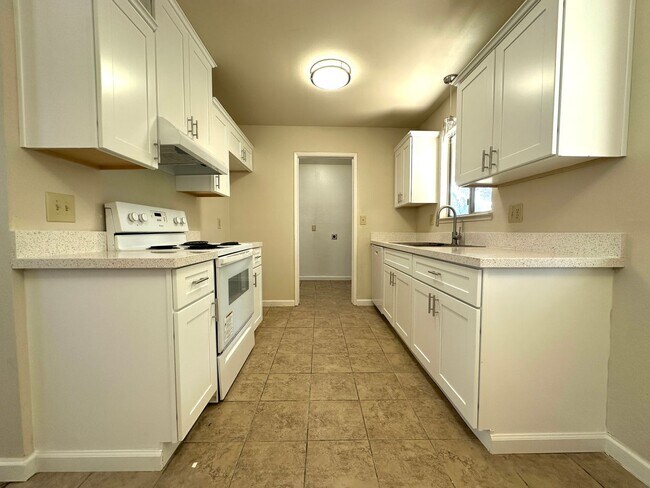 Foto del edificio - 525 Downing Ln